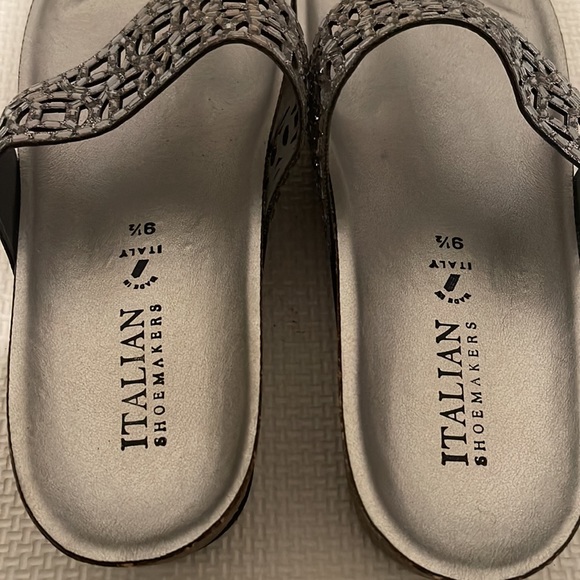 Italian Shoemakers silver sparkle sandals - Picture 6 of 7